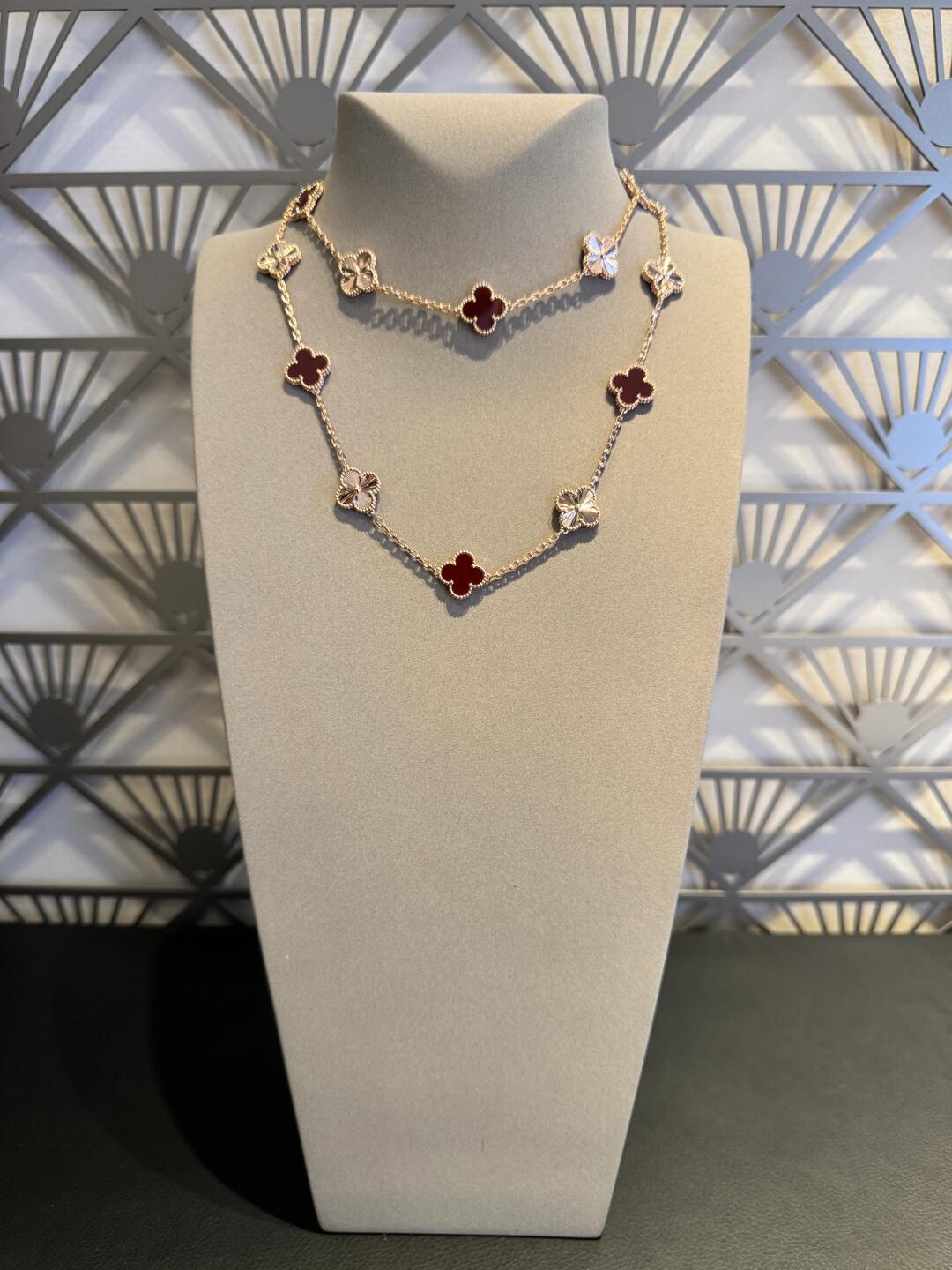 [GALE]CLOVER 20 MOTIFS LASER CARNELIAN NECKLACE