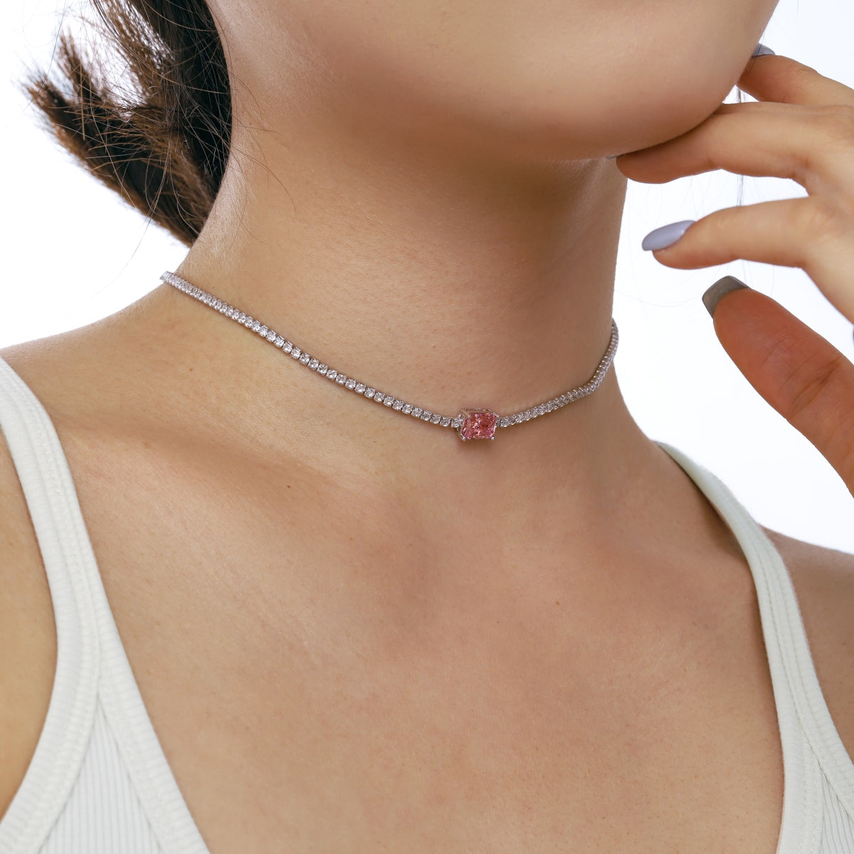 [GALE]2.0 carat Ornate Emerald Cut Necklace