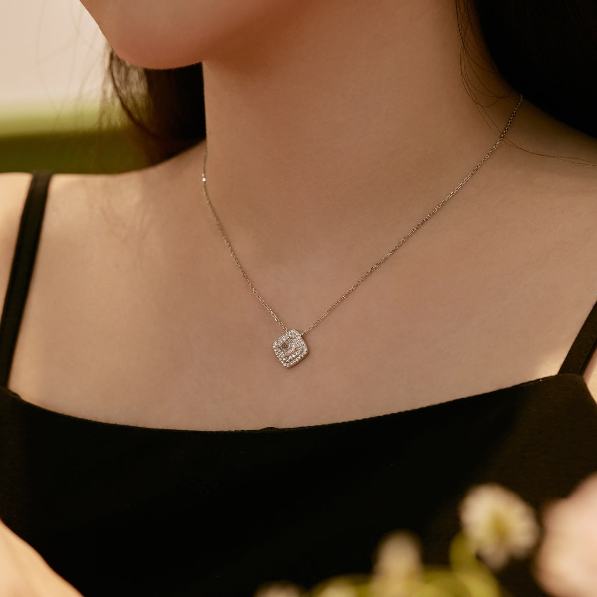 [GALE]Sparkling Asscher Cut Necklace