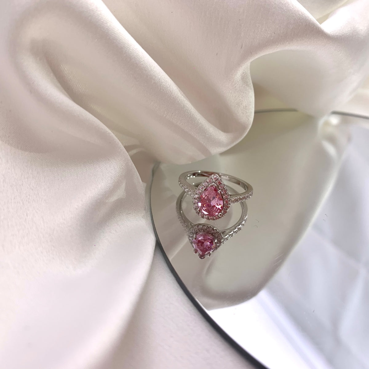 [GALE]1.0 Carat Luxurious Resplendent Water Drop Shape Wedding Ring