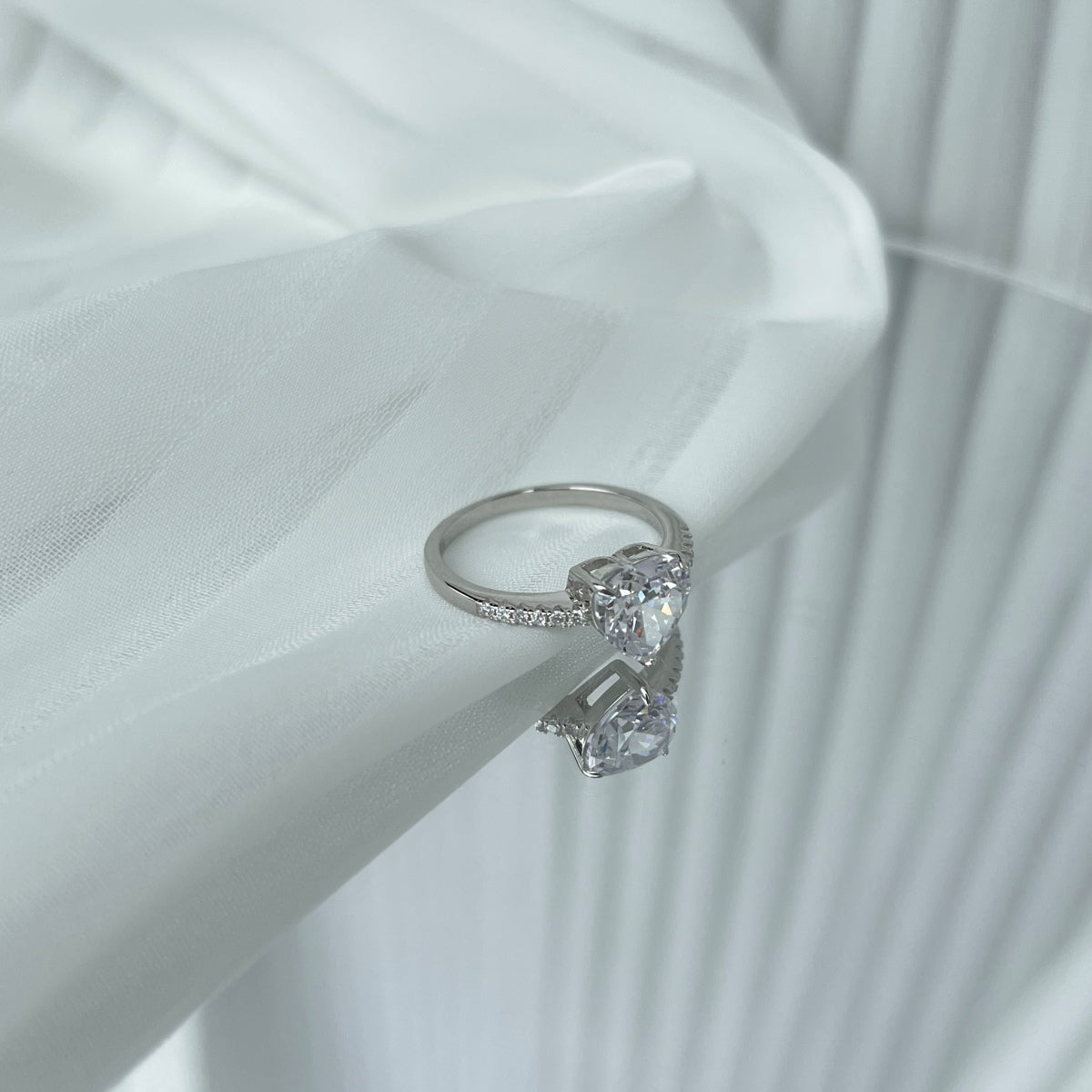 [GALE]2.0 Carat Dazzling Lustrous Heart Cut Lover Ring