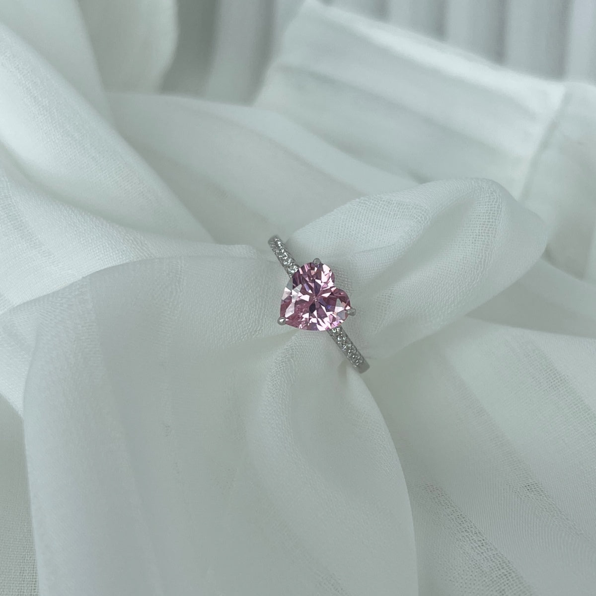 [GALE]2.0 Carat Dazzling Lustrous Heart Cut Lover Ring