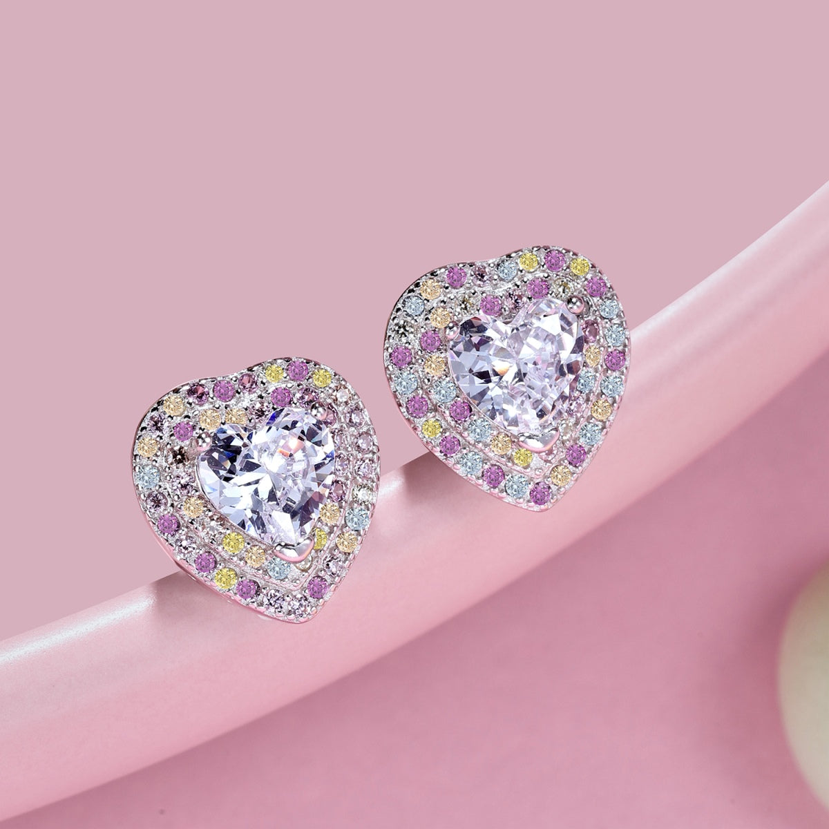 [GALE]Dazzling Heart Shape Lover Earrings