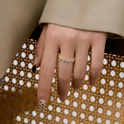 [GALE]Delicate Enchanting Wave Shape Daily Ring