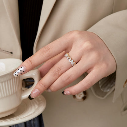 [GALE]Delicate Enchanting Wave Shape Daily Ring