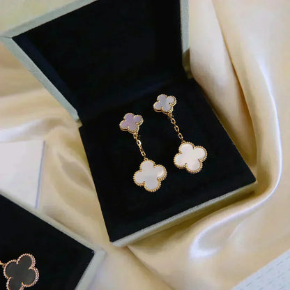 [GALE]CLOVER 2 MOTIF WHITE MOP EARRINGS