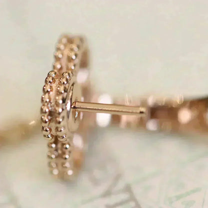 [GALE]CLOVER MEDIUM 1 MOTIFS FUll DIAMOND EARRINGS