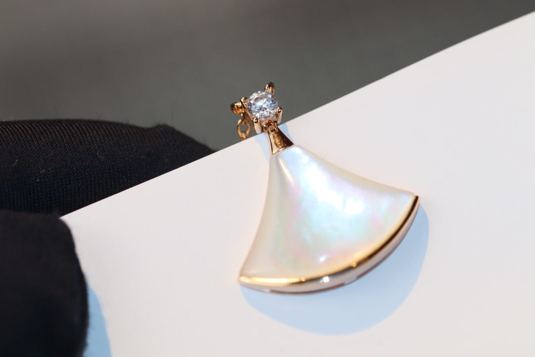 [GALE]DREAM NECKLACE WHITE MOP PINK GOLD 1 DIAMOND