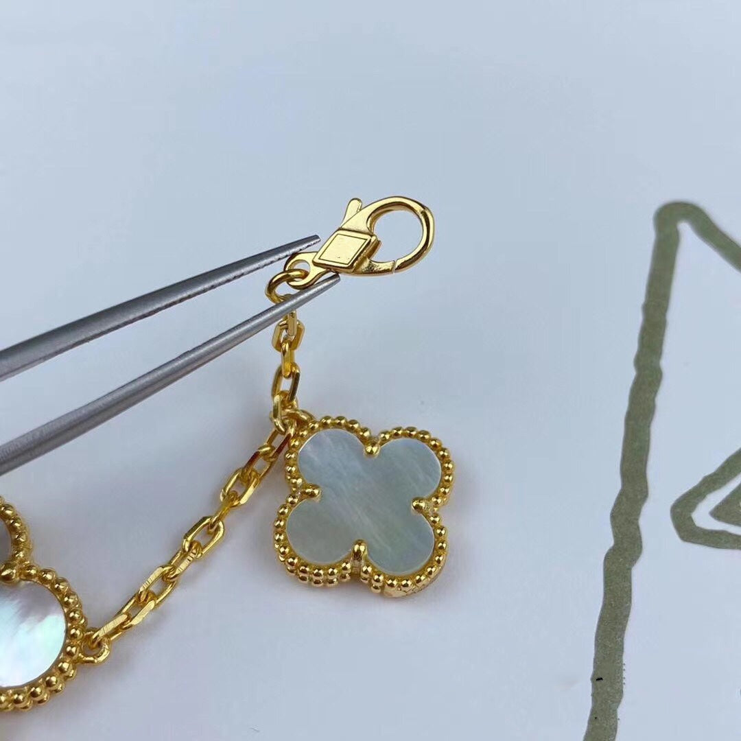 [GALE]MAGIC CLOVER MOP GOLD BRACELET 5 MOTIFS