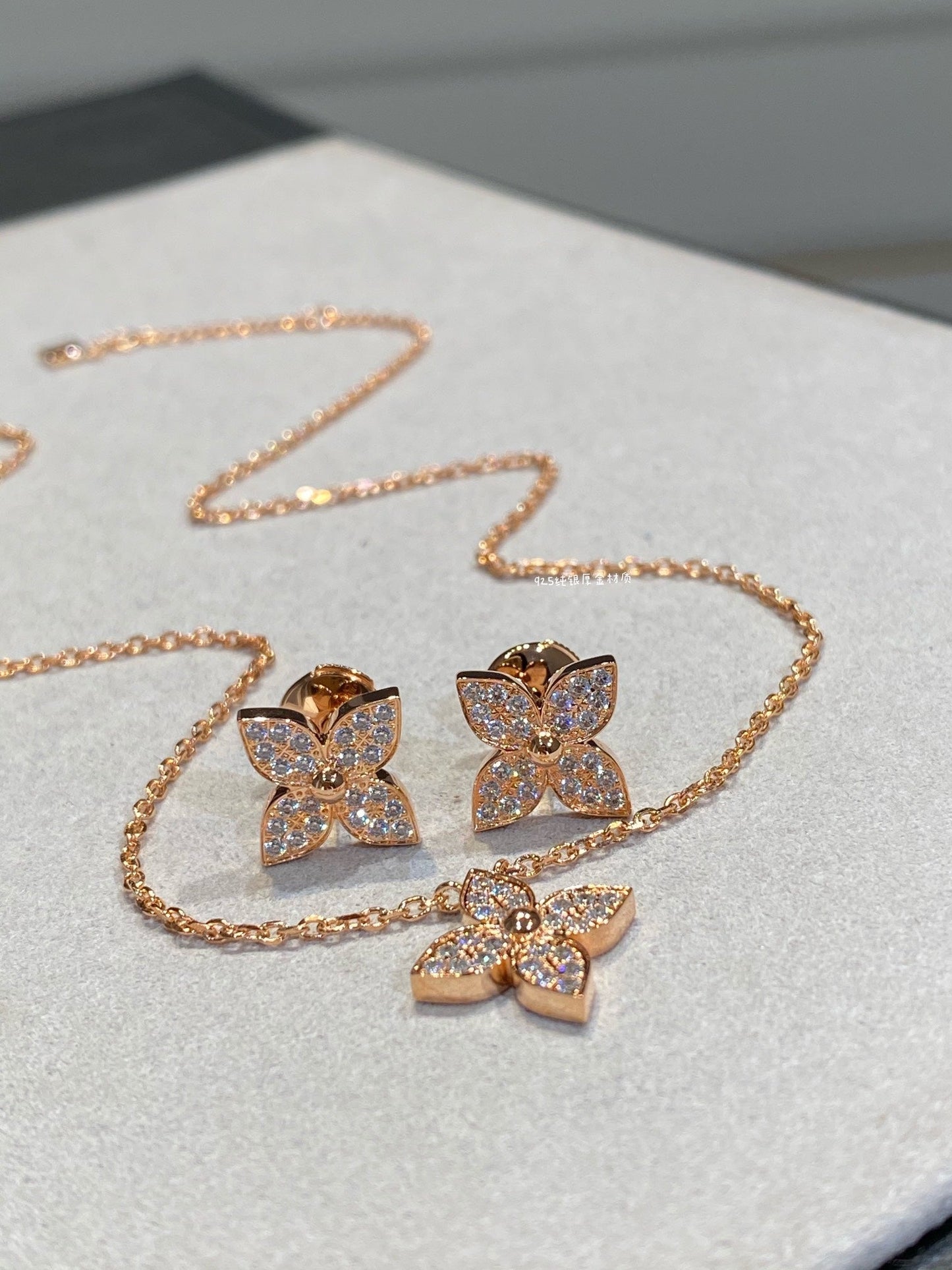 [GALE]STAR DIAMOND NECKALCE