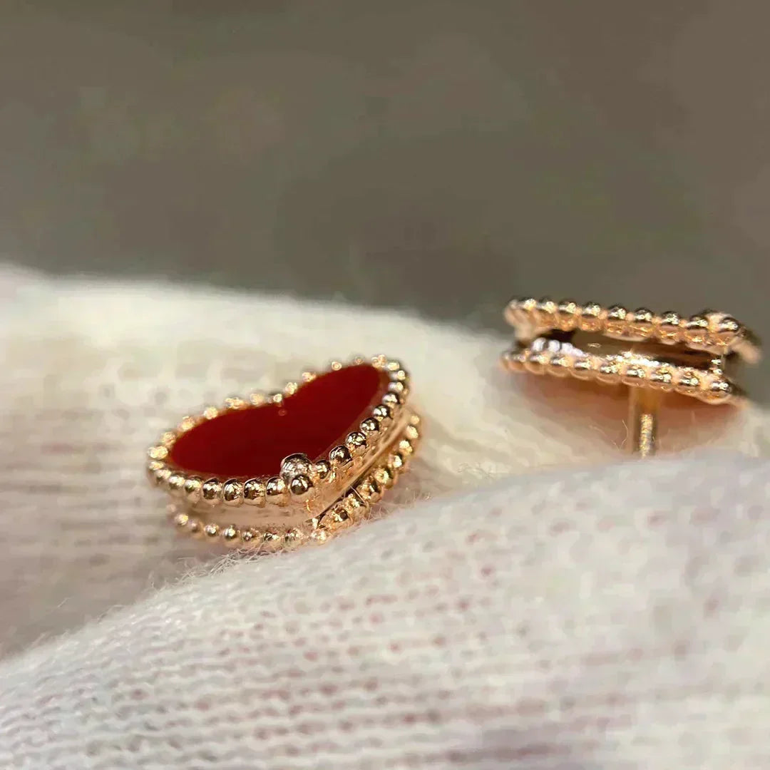 [GALE]HEART CARNELIAN STUD EARRINGS