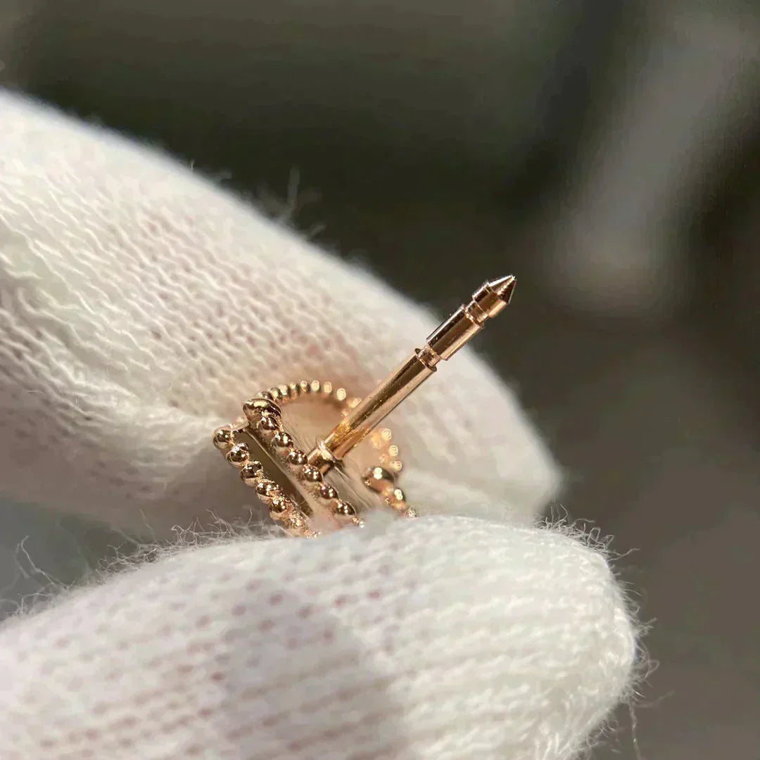 [GALE]HEART CARNELIAN STUD EARRINGS