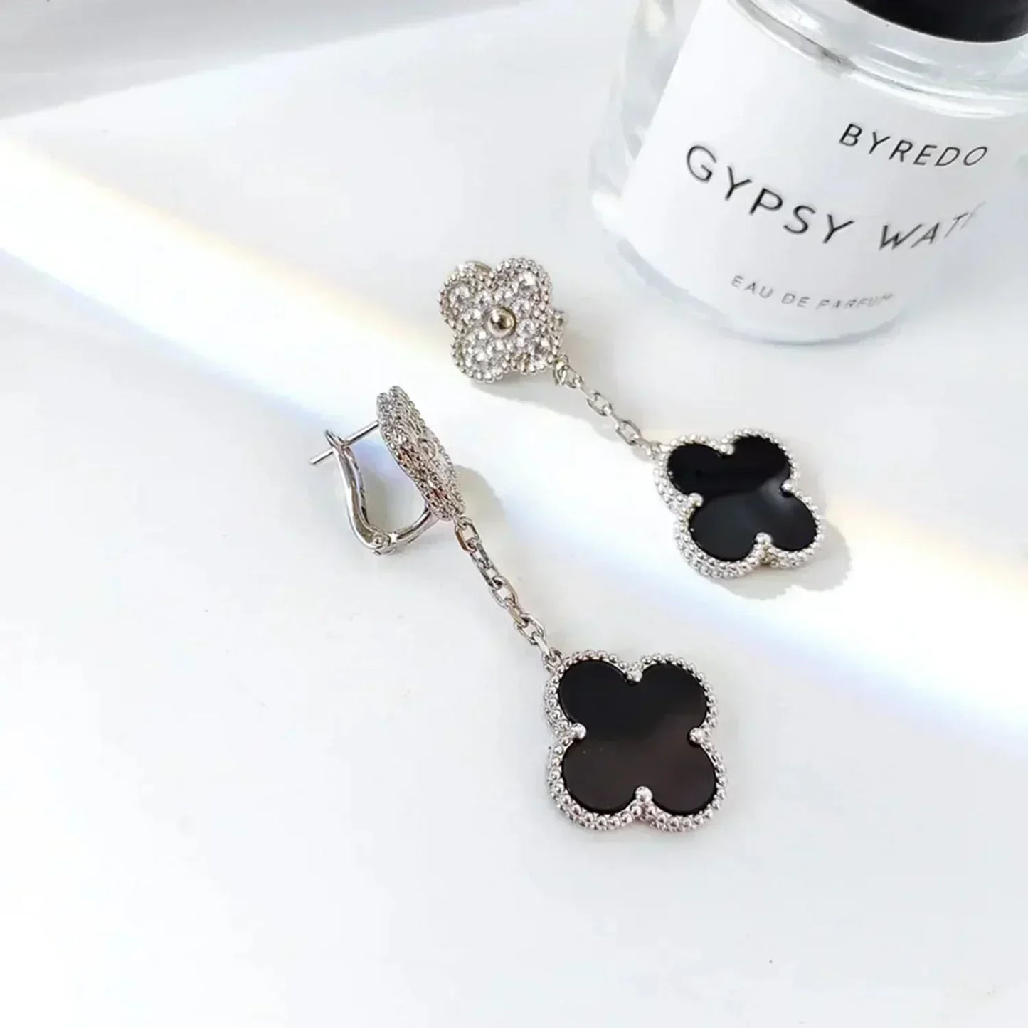[GALE]CLOVER 2 MOTIFS  DIAMOND ONYX EARRINGS SILVER