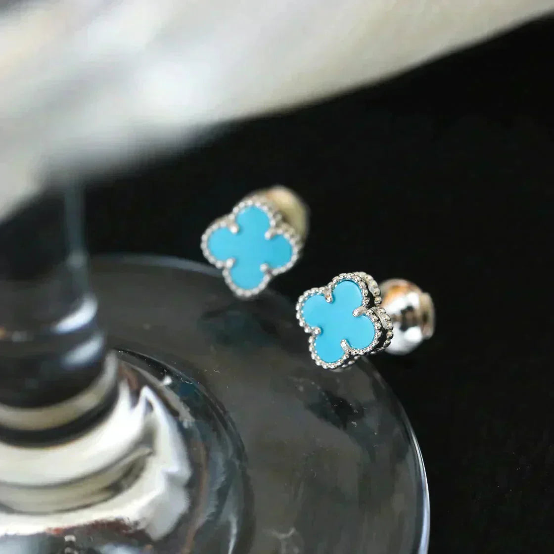 [GALE]CLOVER MINI 9.5MM ONYX STUD EARRINGS SILVER