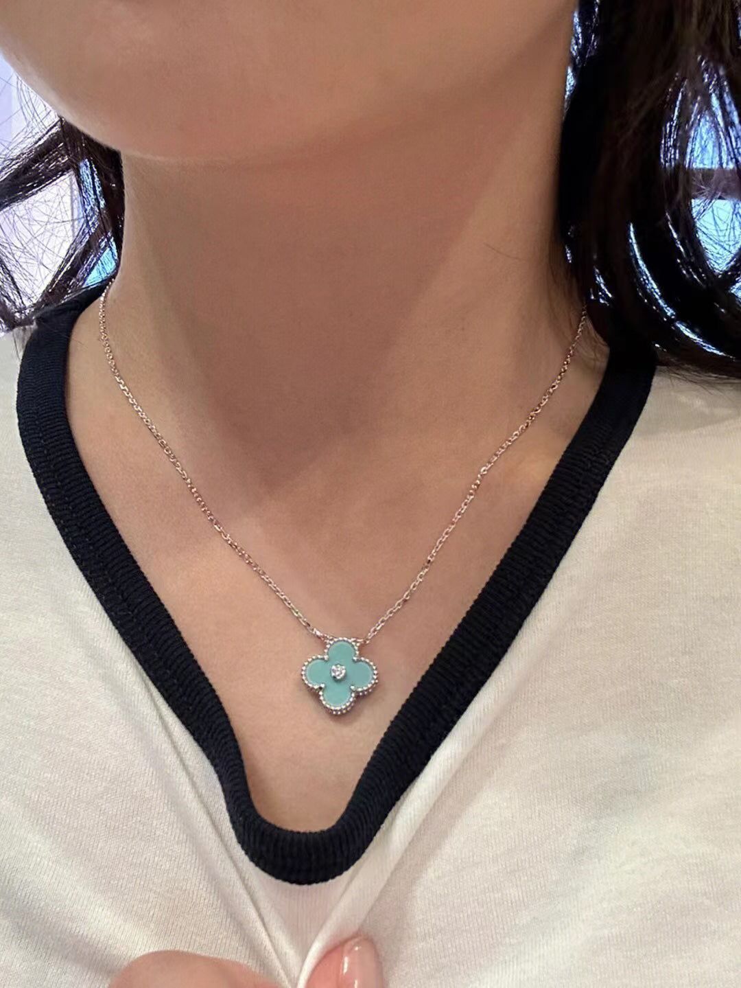 [GALE]CLOVER 1 DIAMOND LIGHT BLUE SILVER NECKLACE