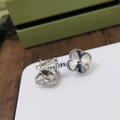[GALE]CLOVER MEDIUM STUD EARRINGS