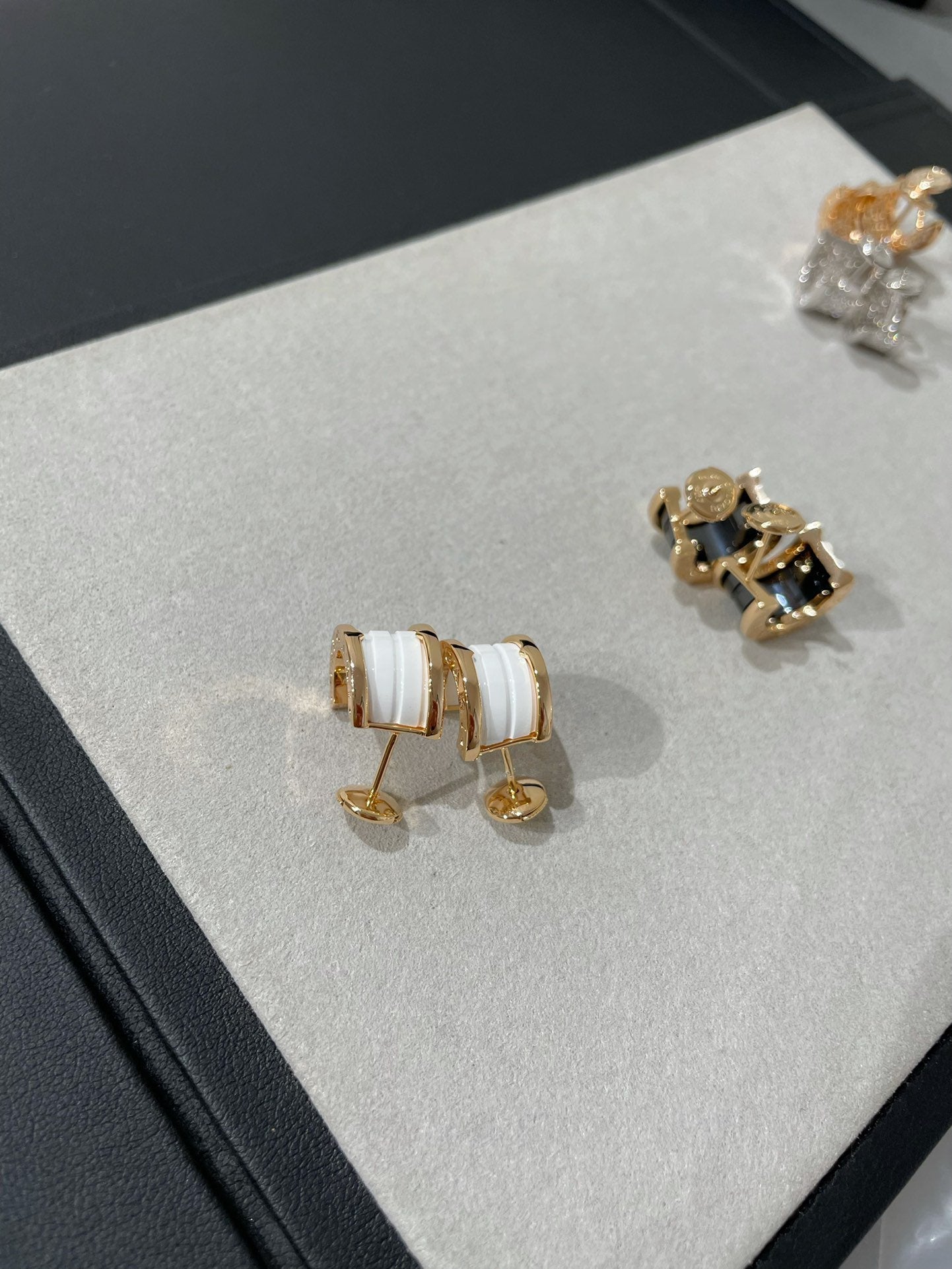 [GALE]ZERO 1 PINK GOLD CERAMIC EARRINGS