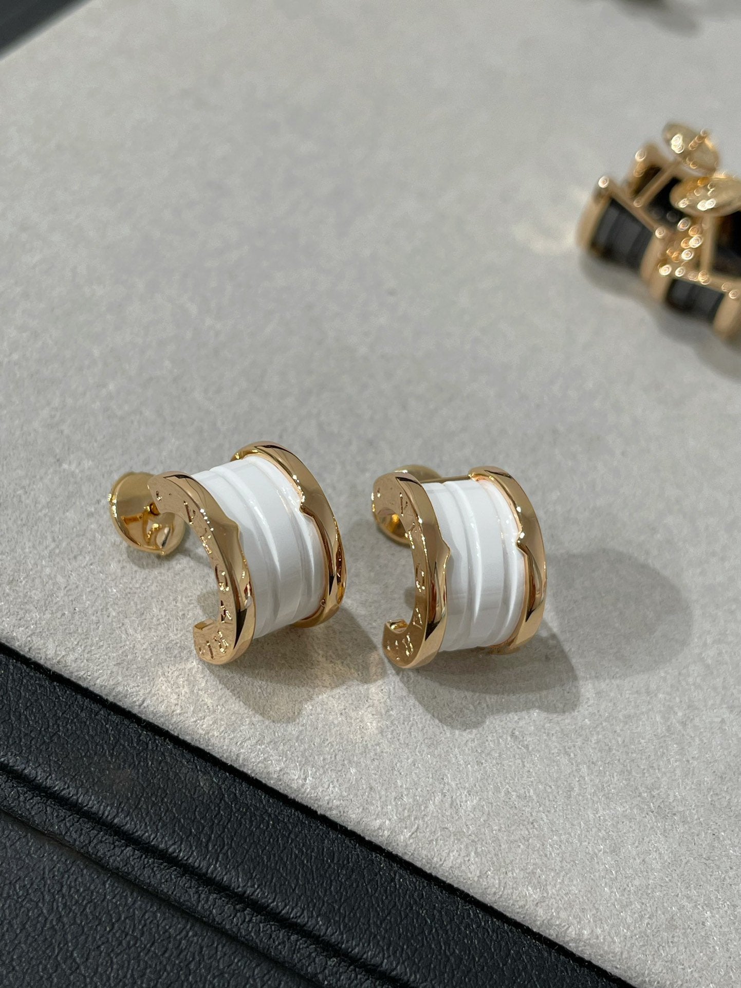 [GALE]ZERO 1 PINK GOLD CERAMIC EARRINGS