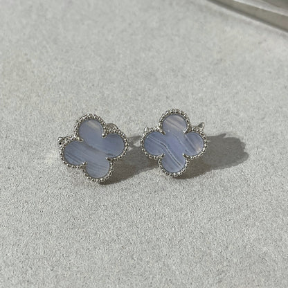 [GALE]CLOVER CHALCEDONY SILVER STUD EARRINGS