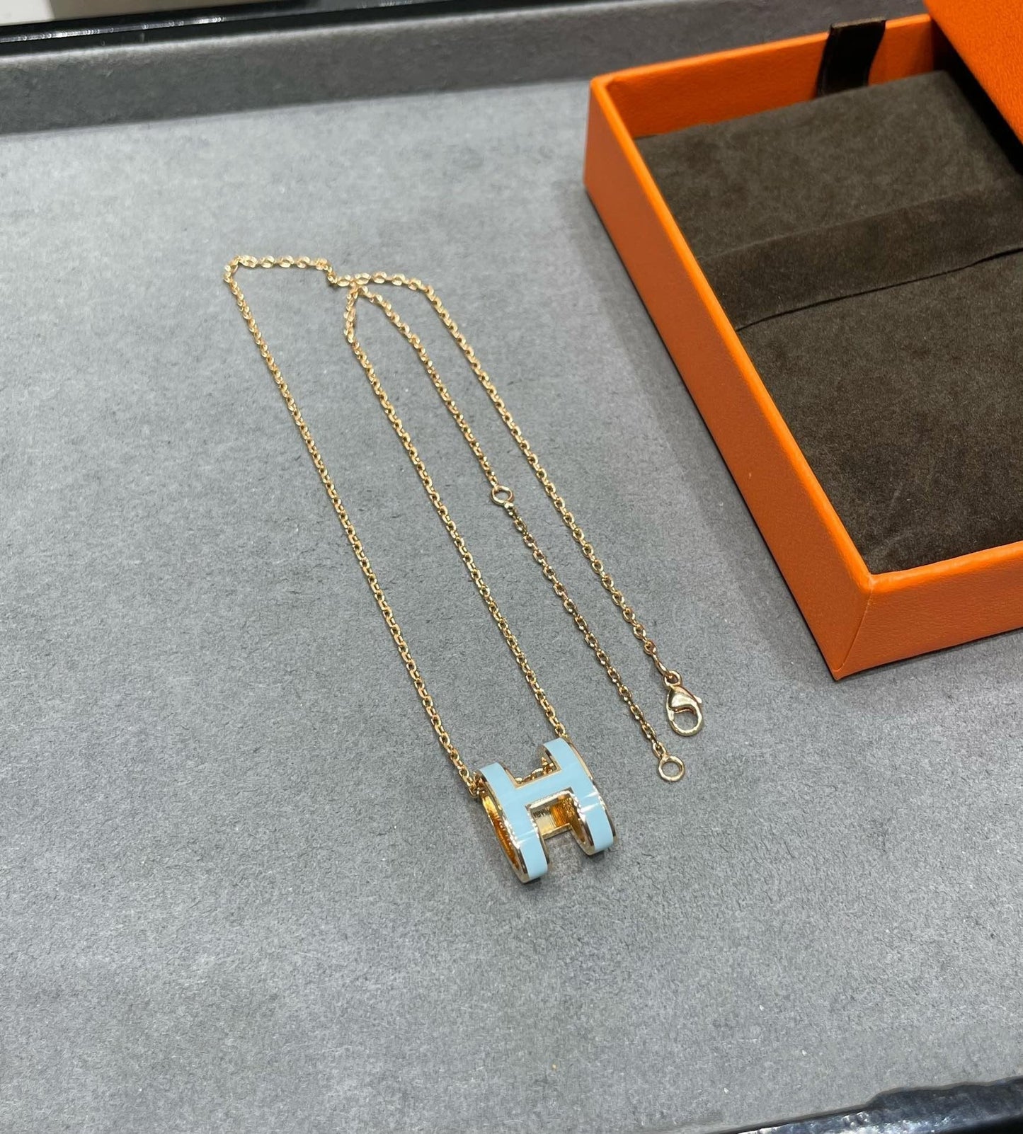 [GALE]POP H SKY BLUE NECKLACE