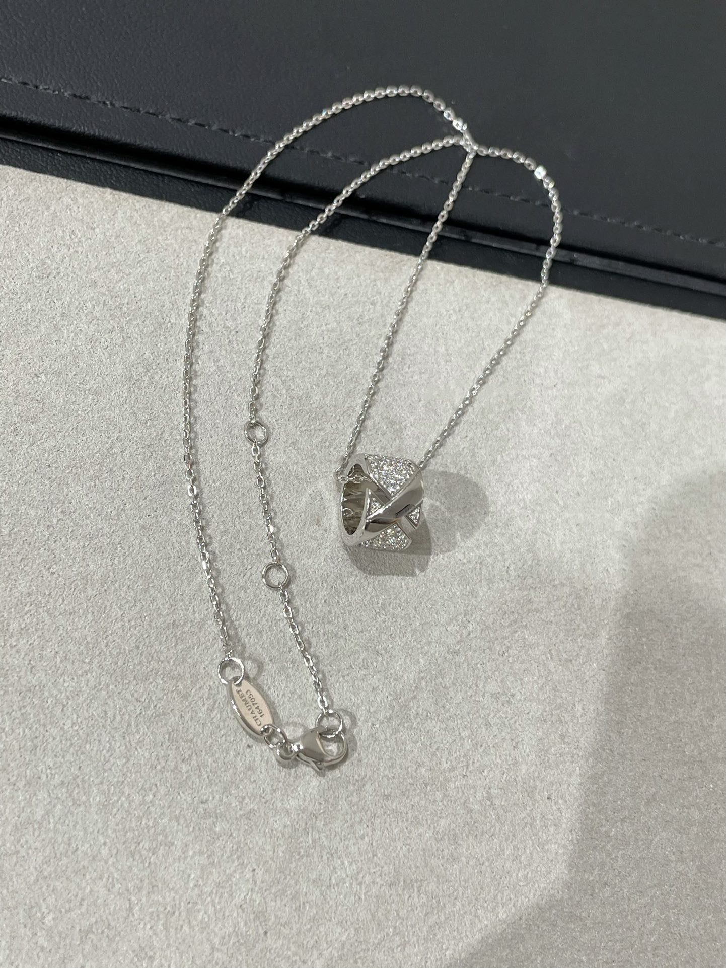 [GALE]LIENS EVIDENCE DIAMOND PAVED NECKLACE