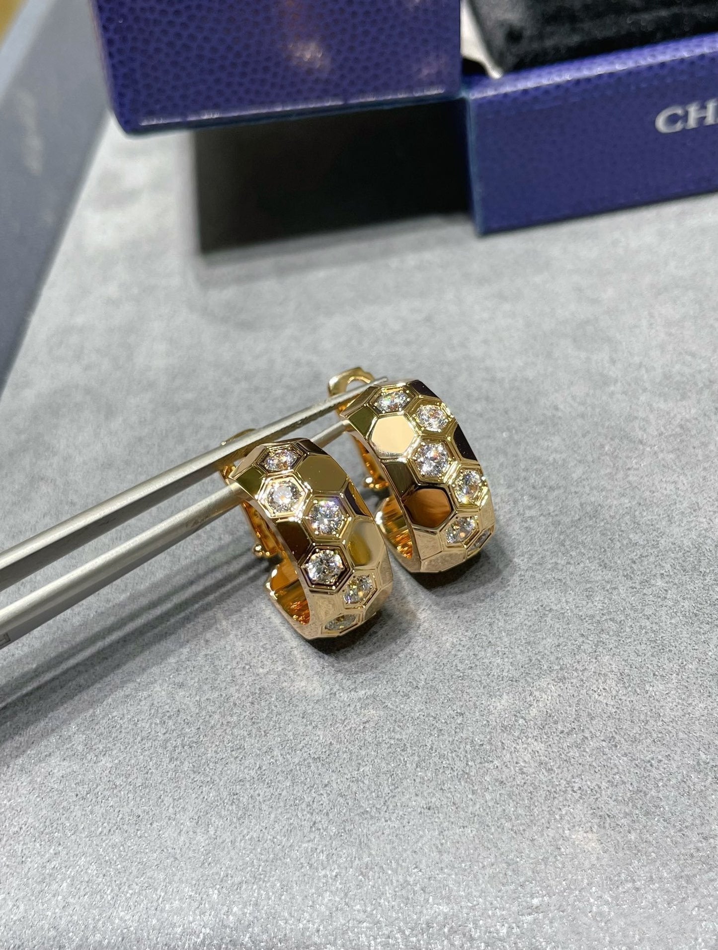 [GALE]BEE LOVE DIAMOND HOOP EARRINGS