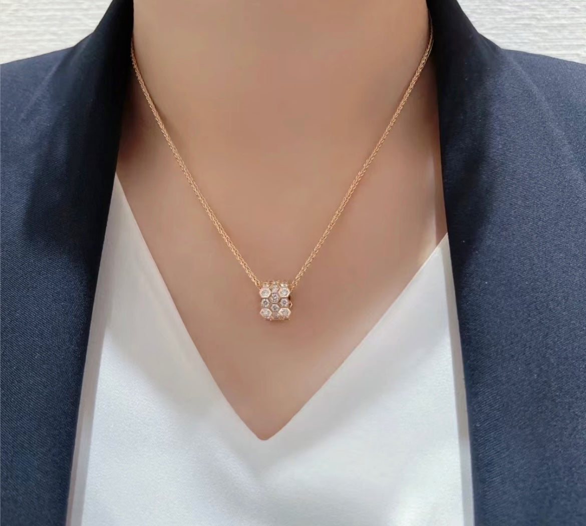 [GALE]BEE LOVE DIAMOND PAVED 3 ROW NECKLACE