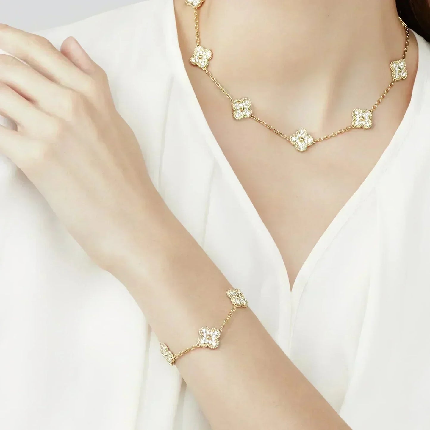 [GALE] CLOVER 5 MOTIF FULL DIAMOND BRACELET COLLECTION