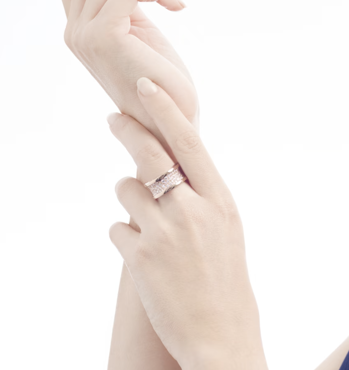 [GALE]ZERO 1 WITH PAVED DIAMONDS ON THE SPIRAL RING