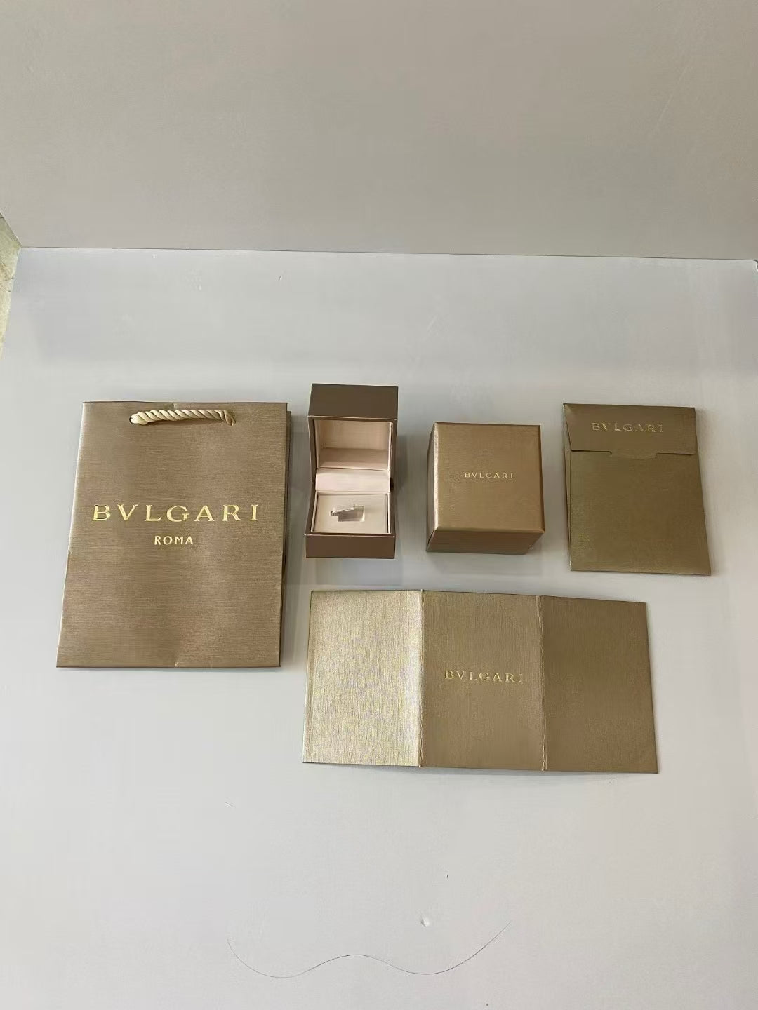 [GALE ]BV BRACELET NECKLACE RING BOX GIFT BAG