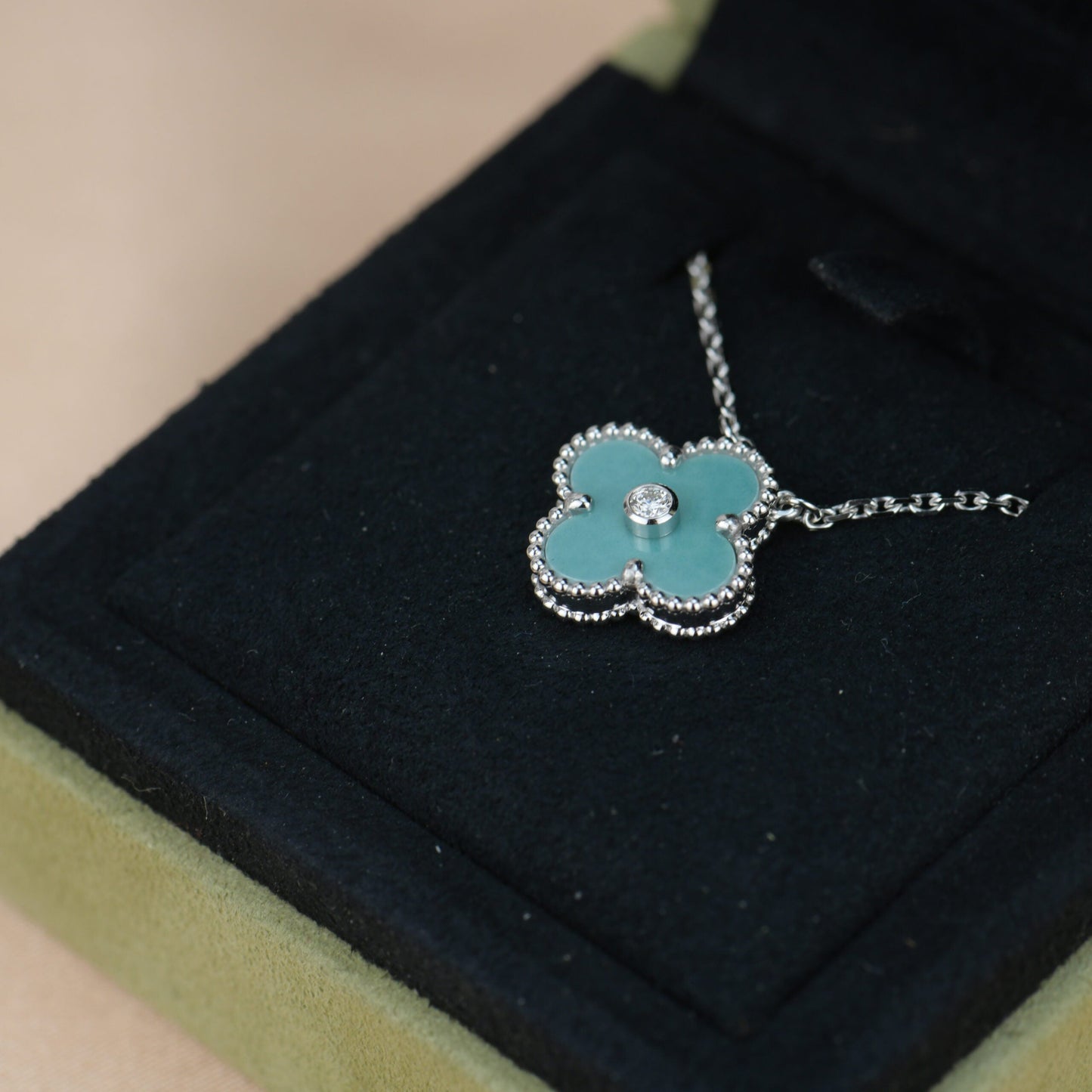 [GALE]CLOVER 15MM DIAMOND SVRES PORCELAIN  NECKLACE SILVER