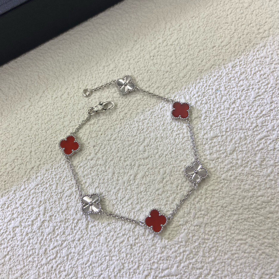 [GALE]CLOVER 6 MOTIF RED AGATE LASER BRACELET