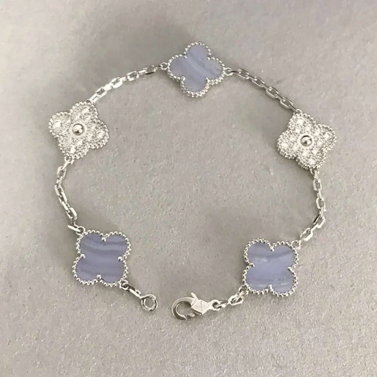 [GALE] CLOVER 5 MOTIF PURPLE CHALCEDONY BRACELET COLLECTION