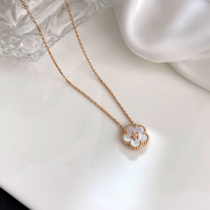 [GALE]LUCKY  WHITE MOP  PLUM BLOSSOM NECKLACE