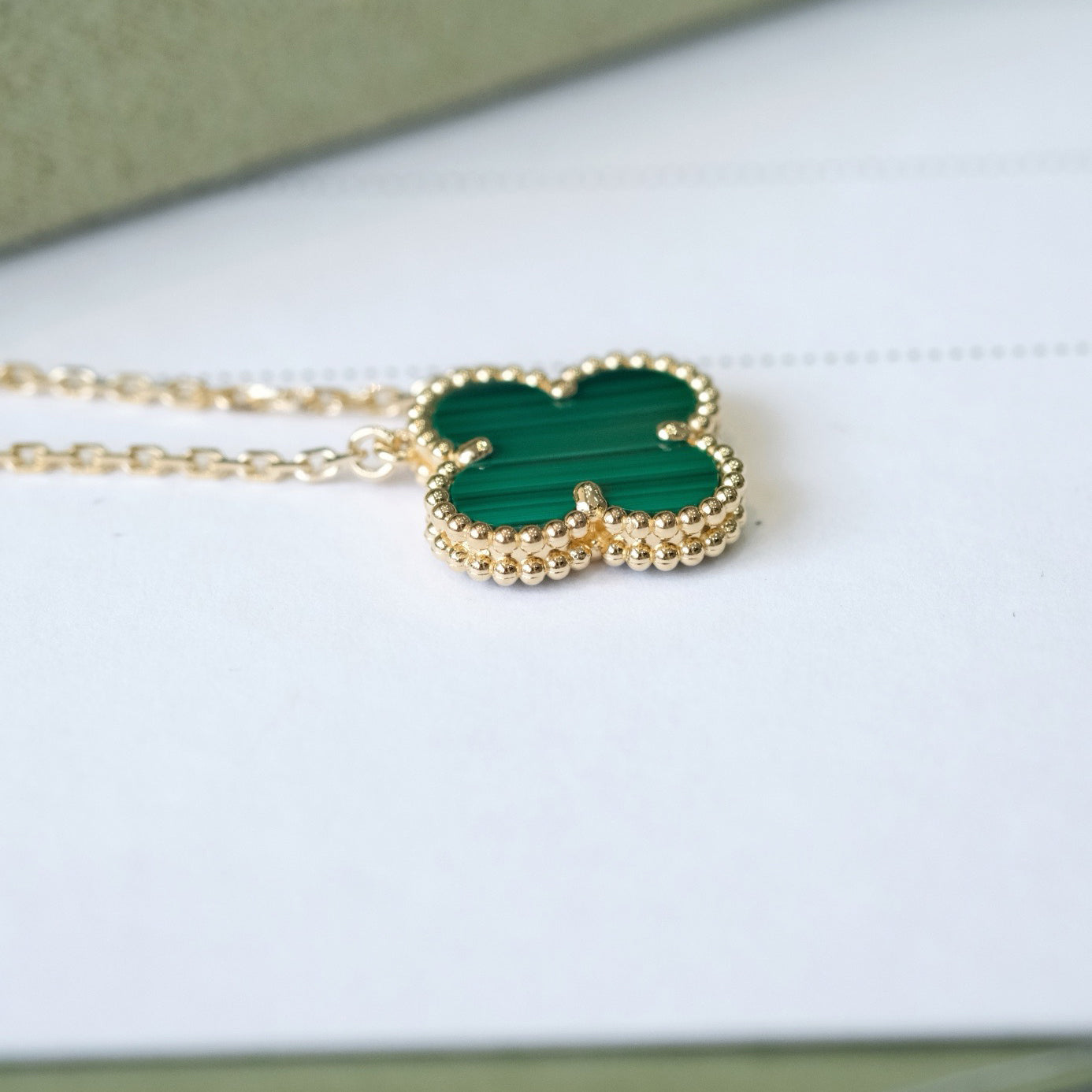 [GALE]CLOVER 15MM MALACHITE SINGLE FLOWER  NECKLACE