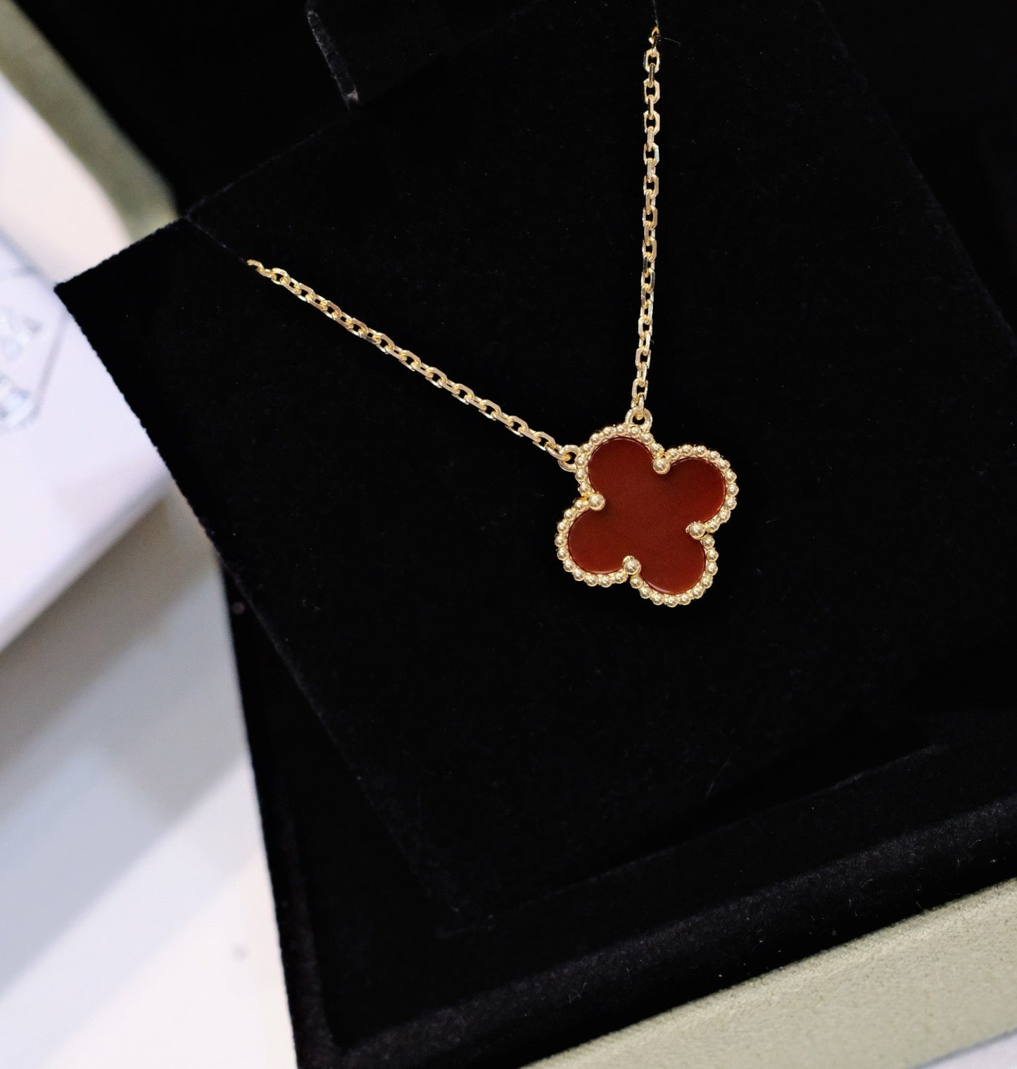[GALE]CLOVER 15MM CARNELIAN SINGLE FLOWER NECKLACE