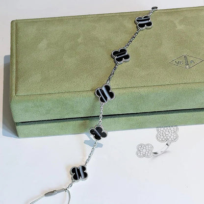 [GALE] CLOVER 5 MOTIF PULSAR STONE BRACELET COLLECTION