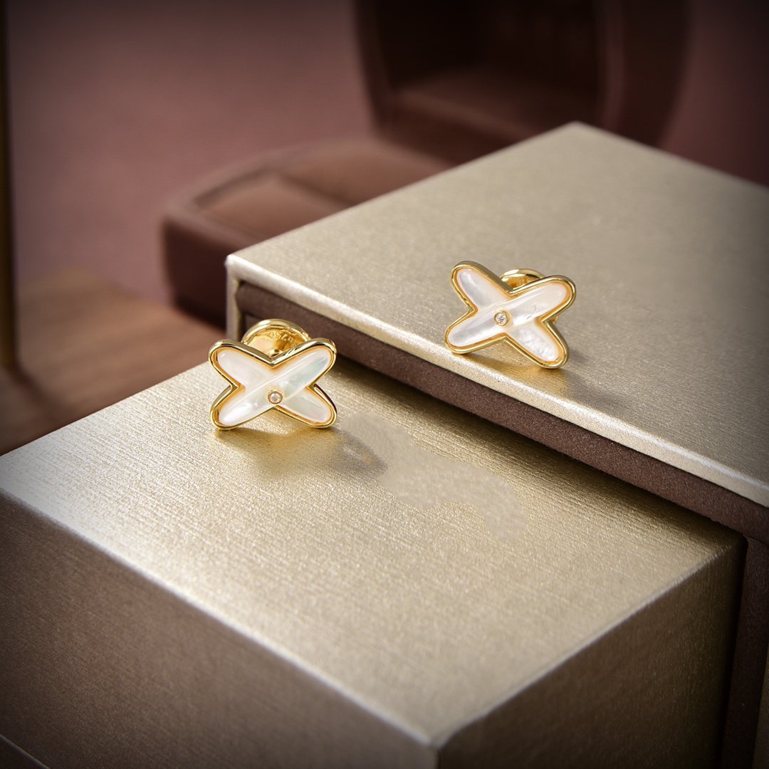 [GALE]JEUX DE WHITE MOP GOLD DIAMOND EARRINGS