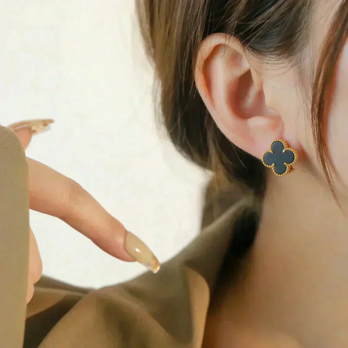 [GALE]CLOVER MEDIUM 1 MOTIFS  ONYX STUD EARRINGS