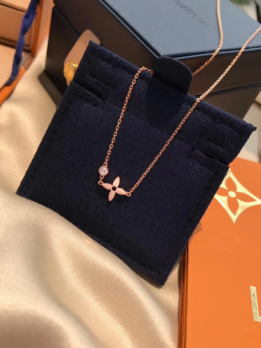 [GALE]BLOSSOM PENDANT PINK GOLD AND DIAMOND