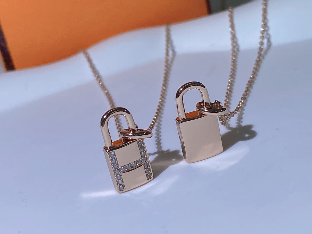 [GALE]HM ADVANCED NICHE LOCK HEAD NECKLACE DIAMONDS