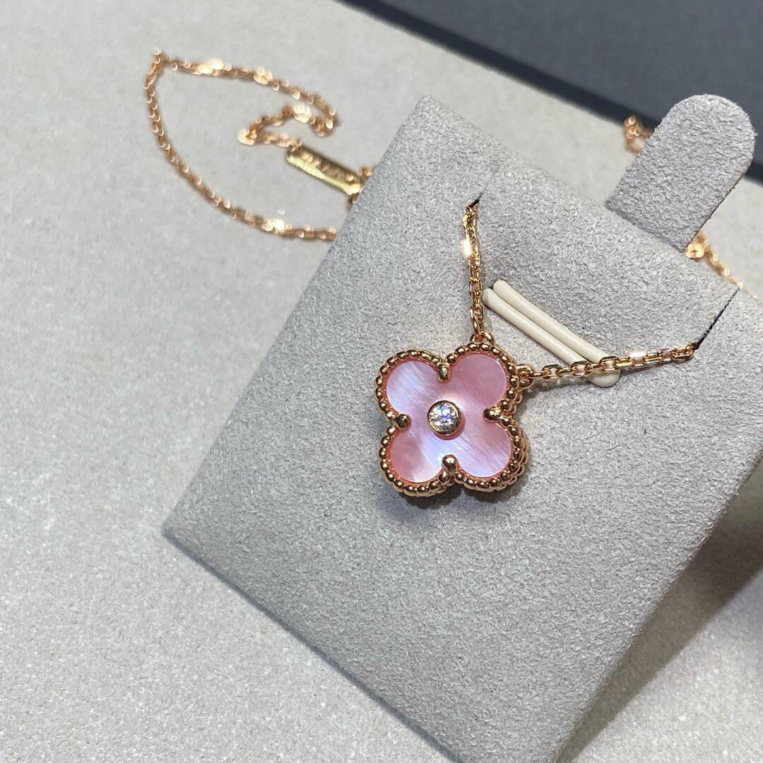[GALE]CLOVER 15MM DIAMOND PINK MOP NECKLACE