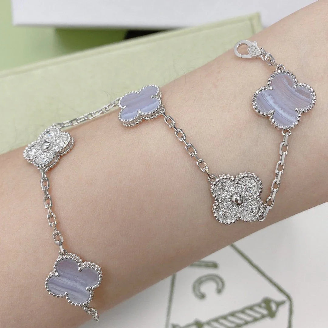 [GALE] CLOVER 5 MOTIF PURPLE CHALCEDONY BRACELET COLLECTION