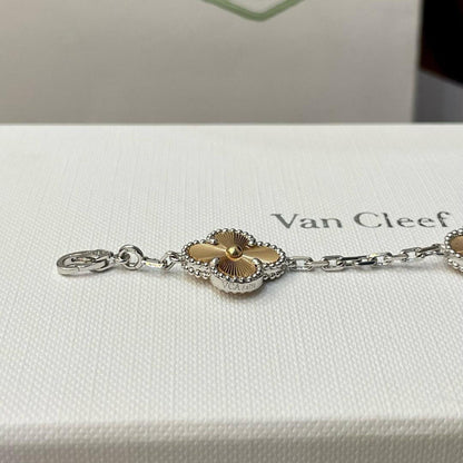 [GALE]CLOVER  5 MOTIFS  CHRISTMAS LIMITED EDITION BRACELET