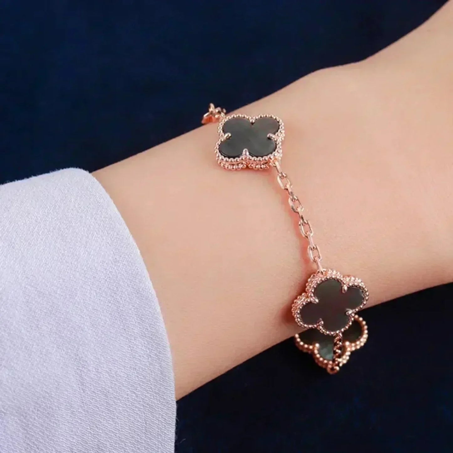 [GALE]CLOVER 5 MOTIF GRAY MOP  BRACELET