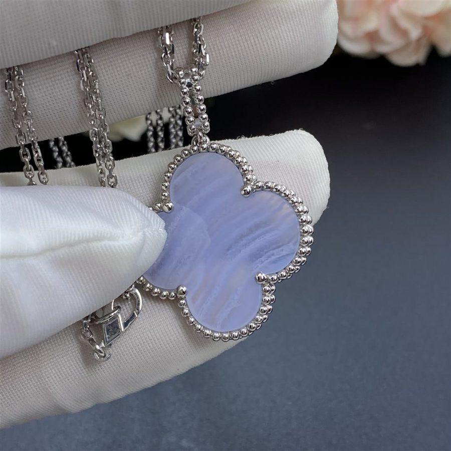 [GALE]CLOVER SILVER CHALCEDONY BIG CLOVER NECKLACE