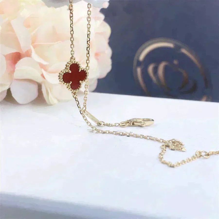 [GALE]CLOVER  CARNELIAN SINGLE FLOWER BRACELET