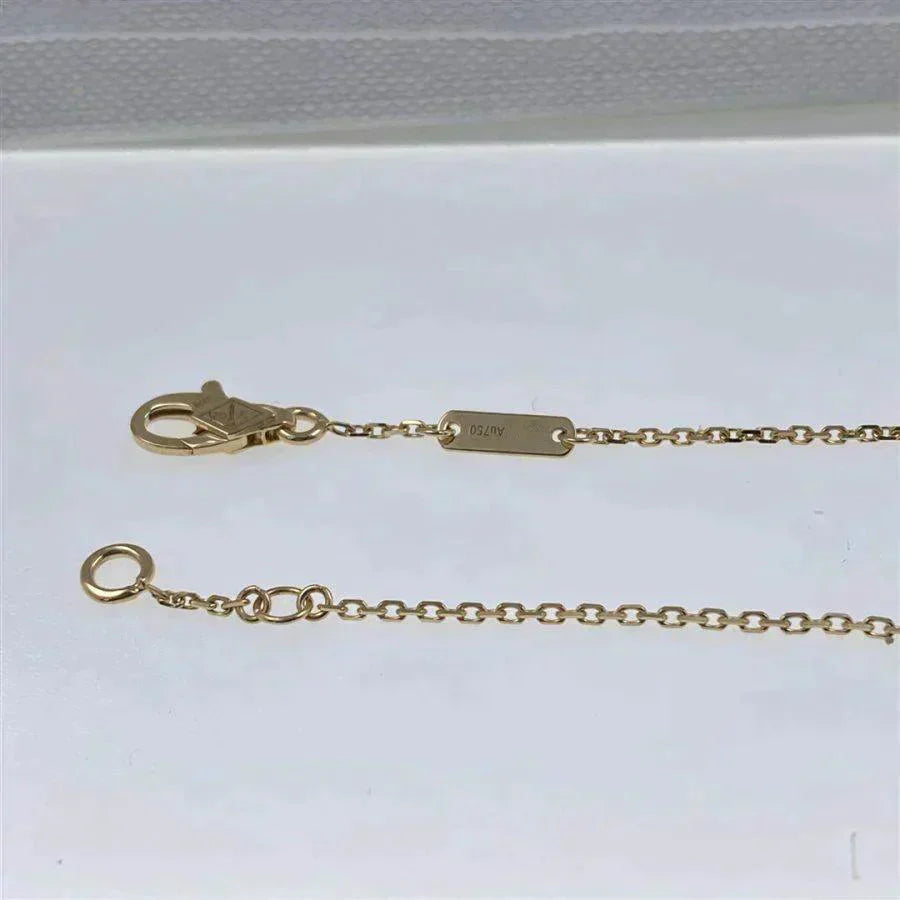 [GALE]CLOVER  CARNELIAN SINGLE FLOWER BRACELET