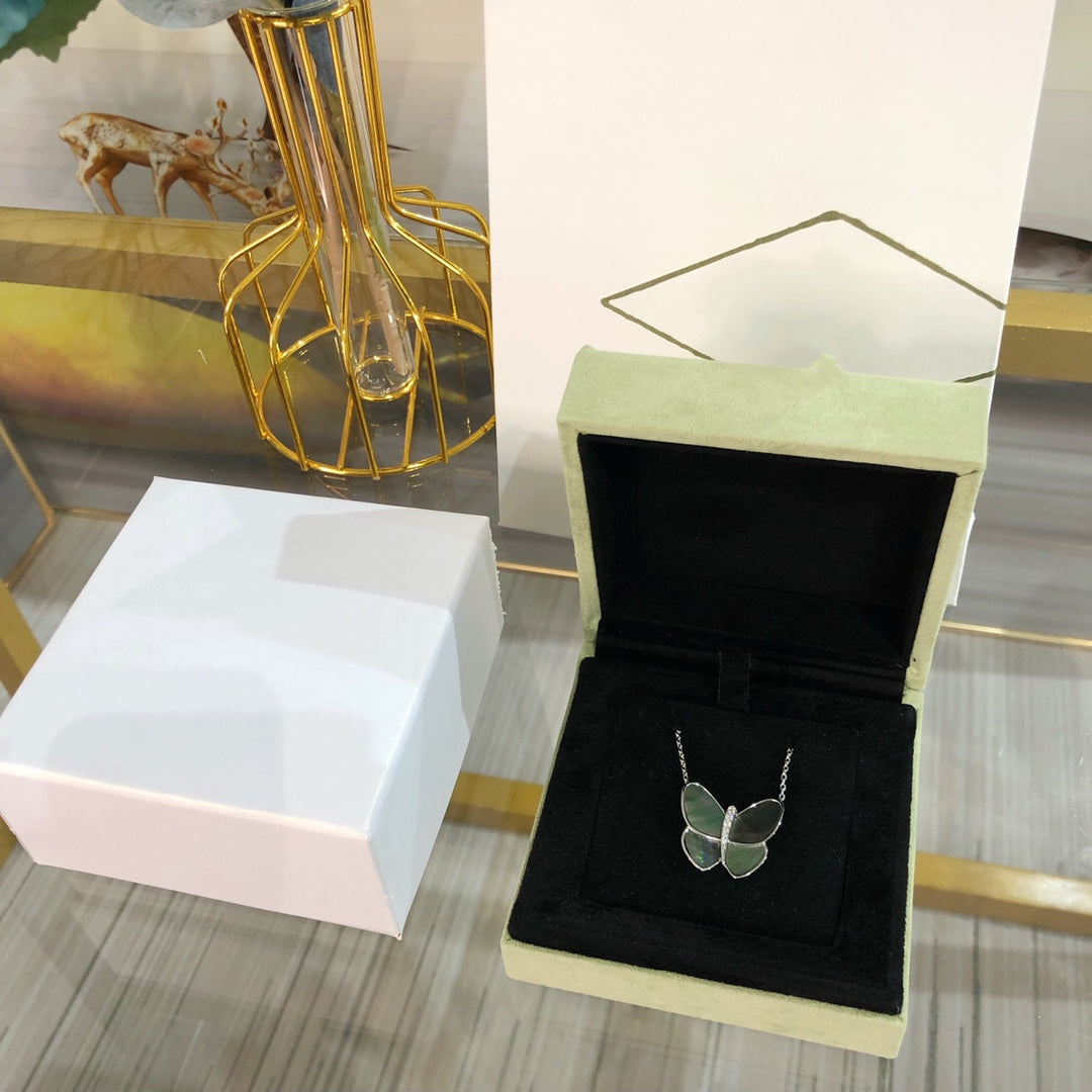 [GALE]LARGE BUTTERFLY SILVER PENDANT DIAMOND NECKLACE